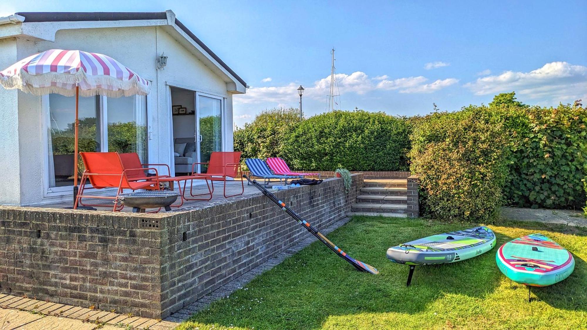 Hot Tub With A View - Christchurch Harbour المظهر الخارجي الصورة