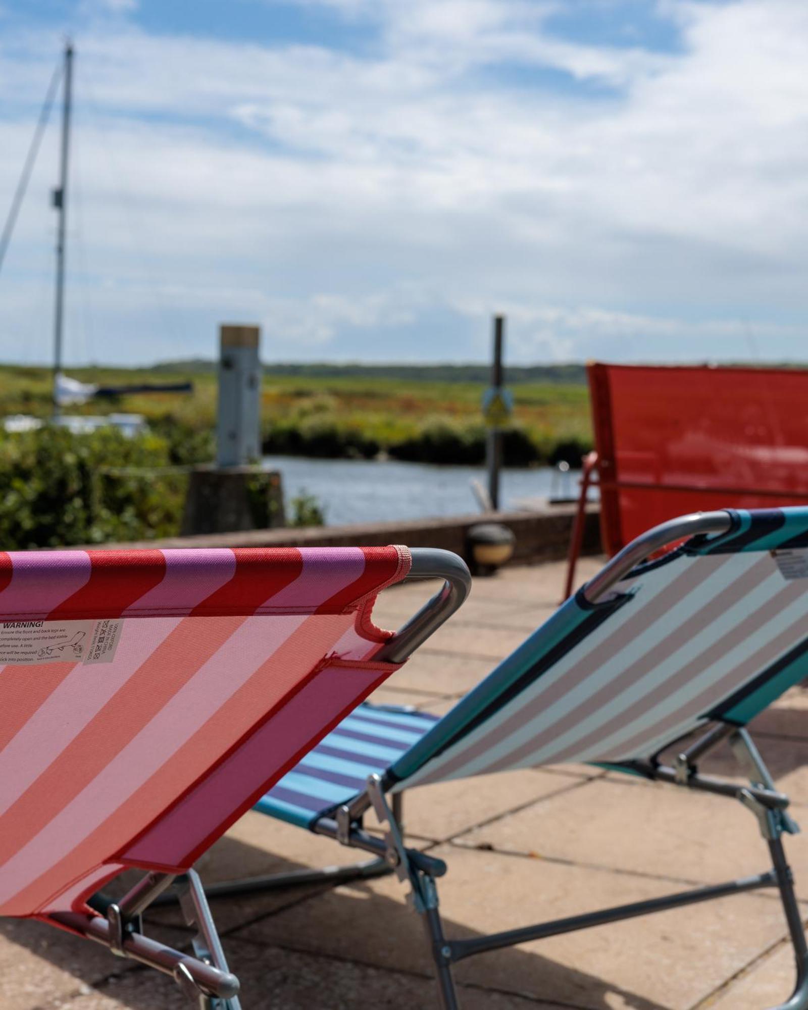 Hot Tub With A View - Christchurch Harbour المظهر الخارجي الصورة